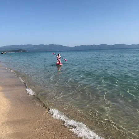 Seaside Christina إيريسوس